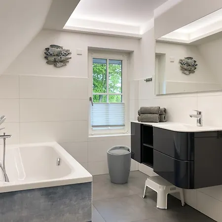 Sonnenseite Parkliebe, App 04 * Wustrow (Fischland)